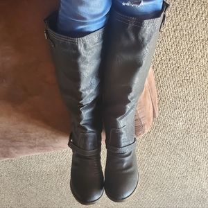 Breckelles Knee-high Women's boots size 9